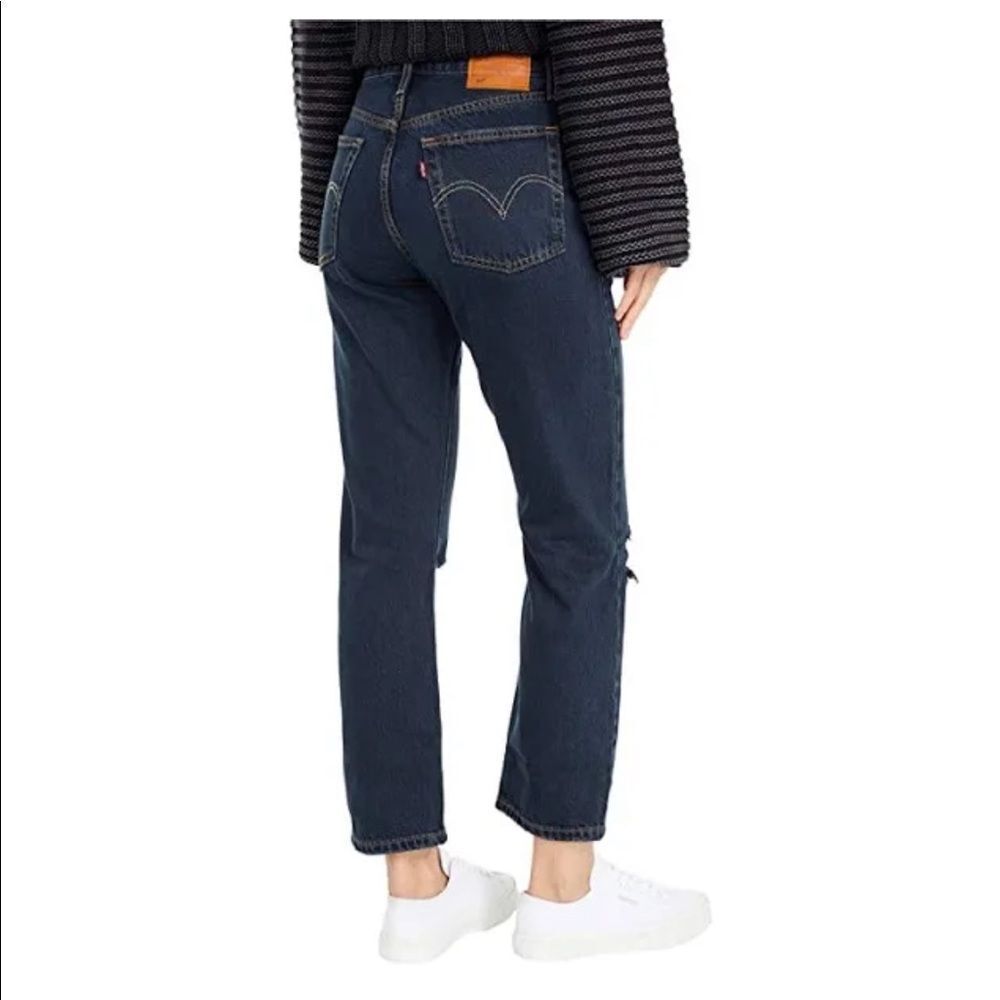 Levi’s 501 Original cropped in “Athens Battle” wash